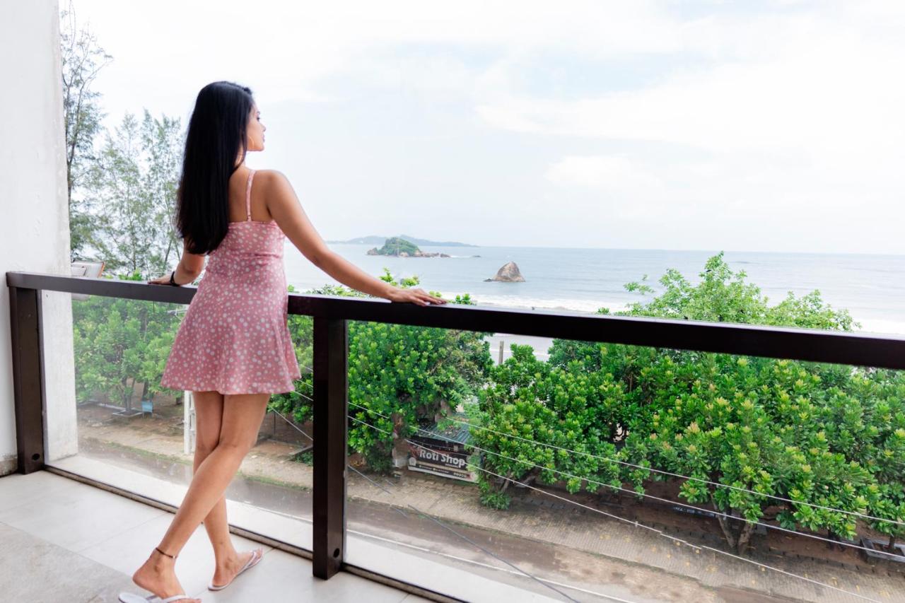 Centhara Beach Weligama Hotel Ngoại thất bức ảnh